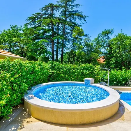 Emilia Guest house *