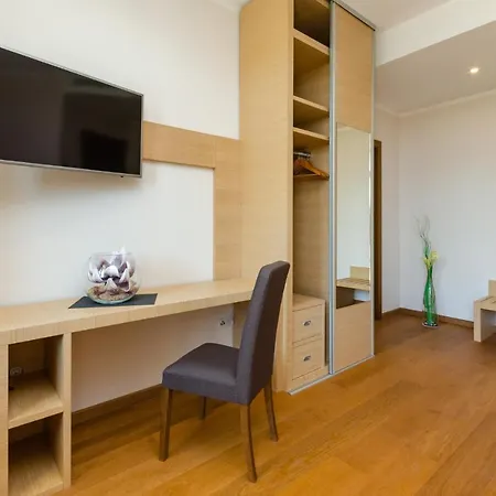 Emilia Guest house *