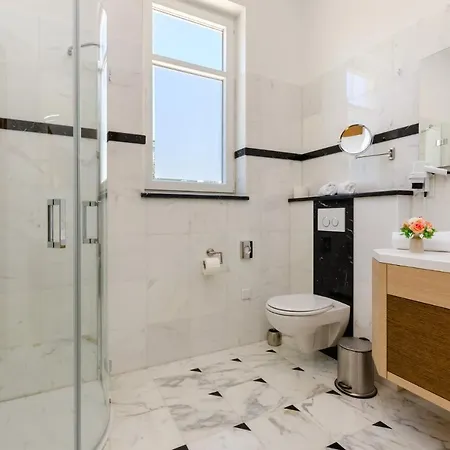 Emilia Guest house